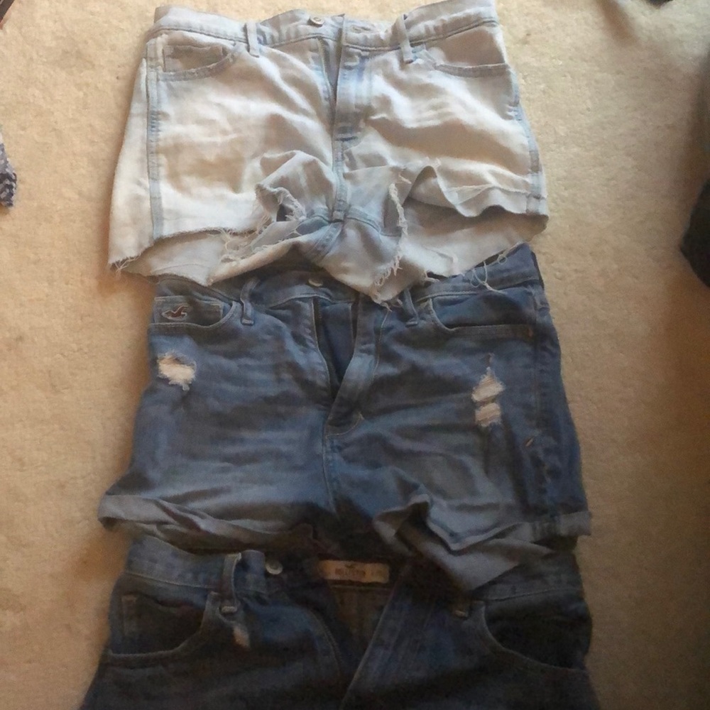 Lot of 3 Hollister high-waisted shorts